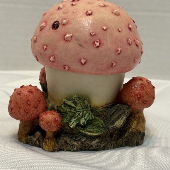 Harmony Garden Mushroom Royal Watch  1998 vintage figurine Lord Byron - Picture 3 of 14